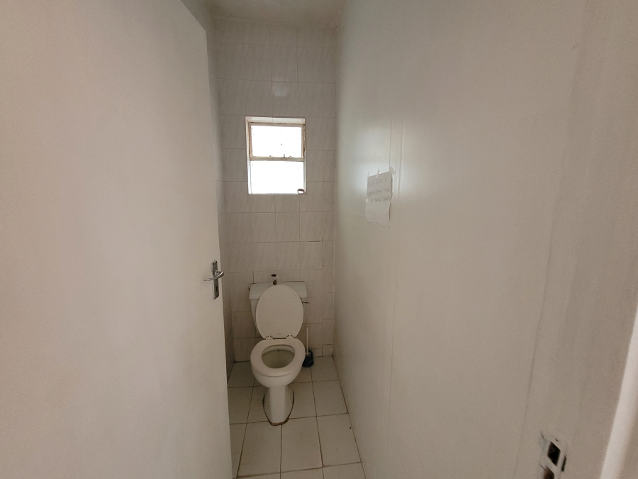 4 Bedroom Property for Sale in Summerstrand Eastern Cape